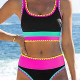 Maillot de baño de tres piezas elegante con bloques de colores