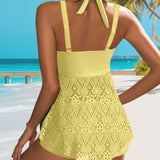 Tankini de color sólido con encaje cosido